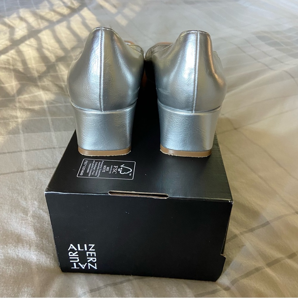 Naturalizer Women's Silver Heels - Picture 3 of 5